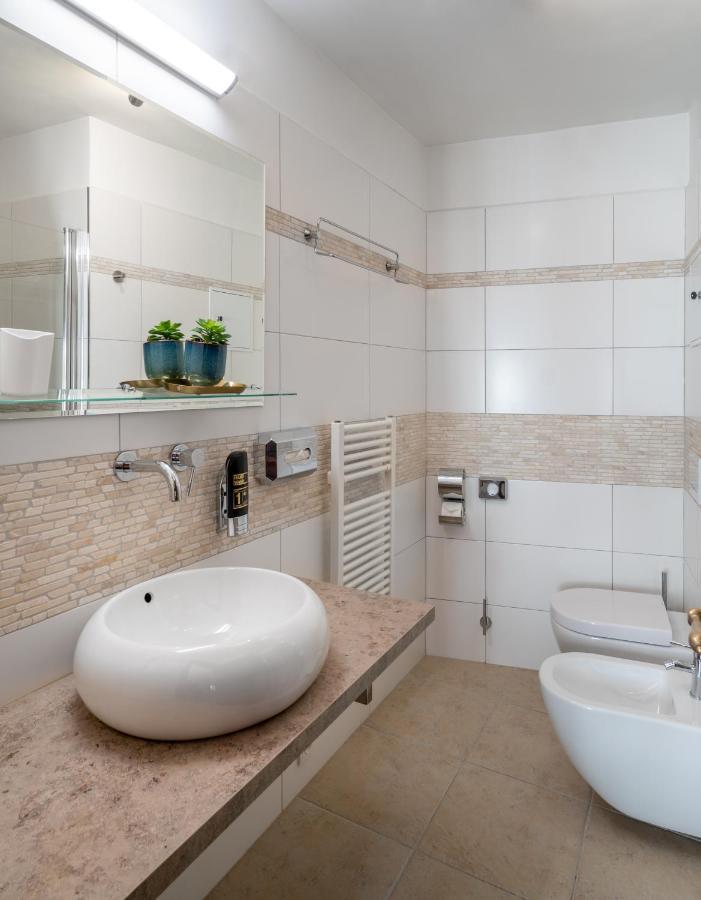 Hotel Aurus By Adrez Prague Ngoại thất bức ảnh